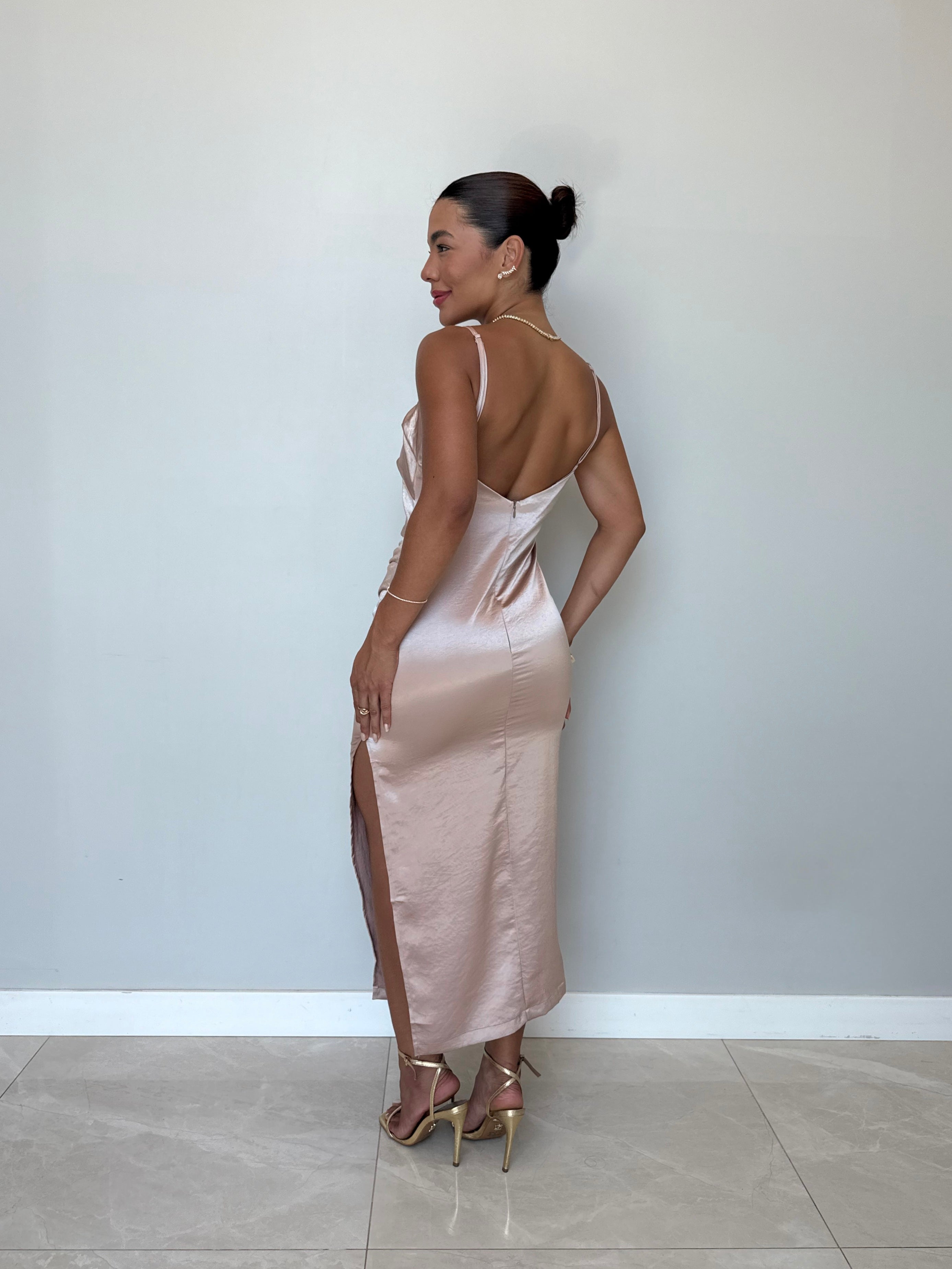 Vestido Midi Acetinado Ester